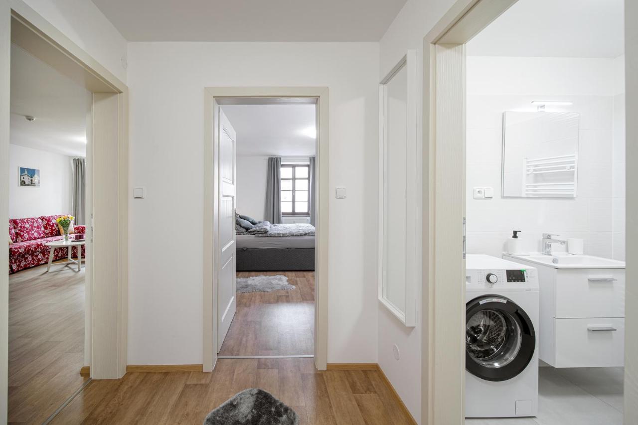 Apartmany Myslivna Ostrov  Extérieur photo